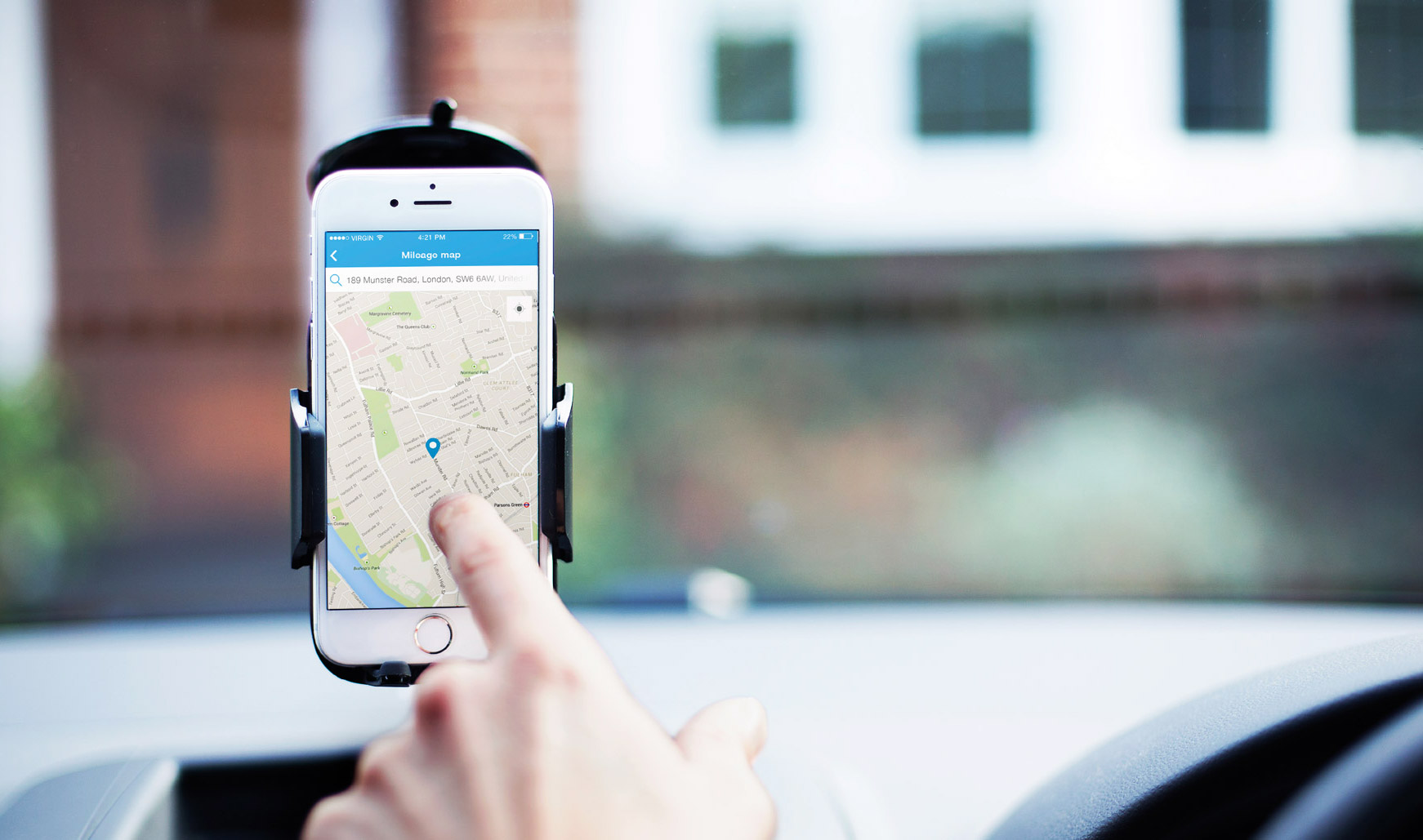 WE-phone-car